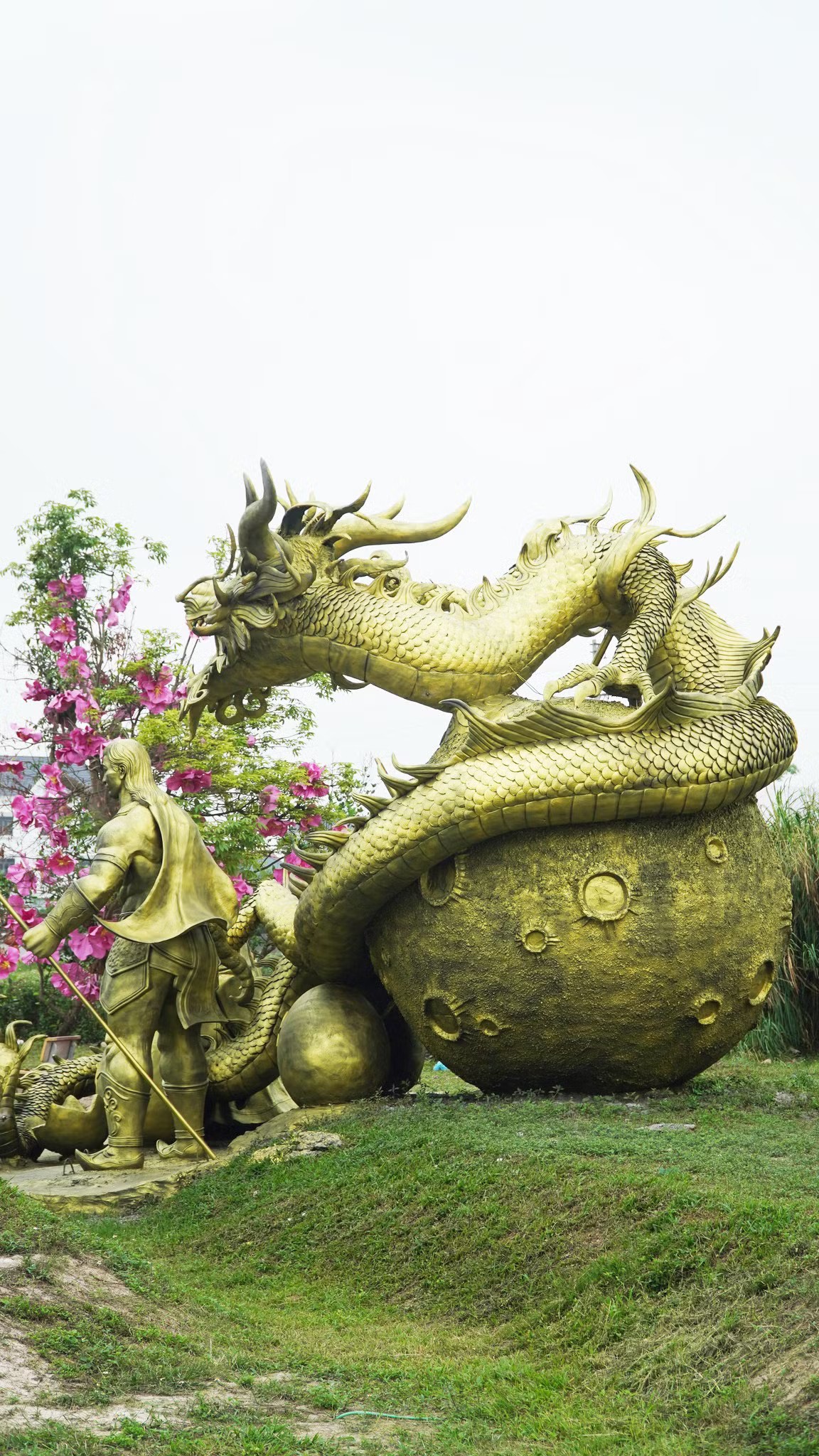 Làm tượng 'Cội Nguồn' dịp Giỗ Tổ, chàng trai Bắc Ninh gây xúc động - 3