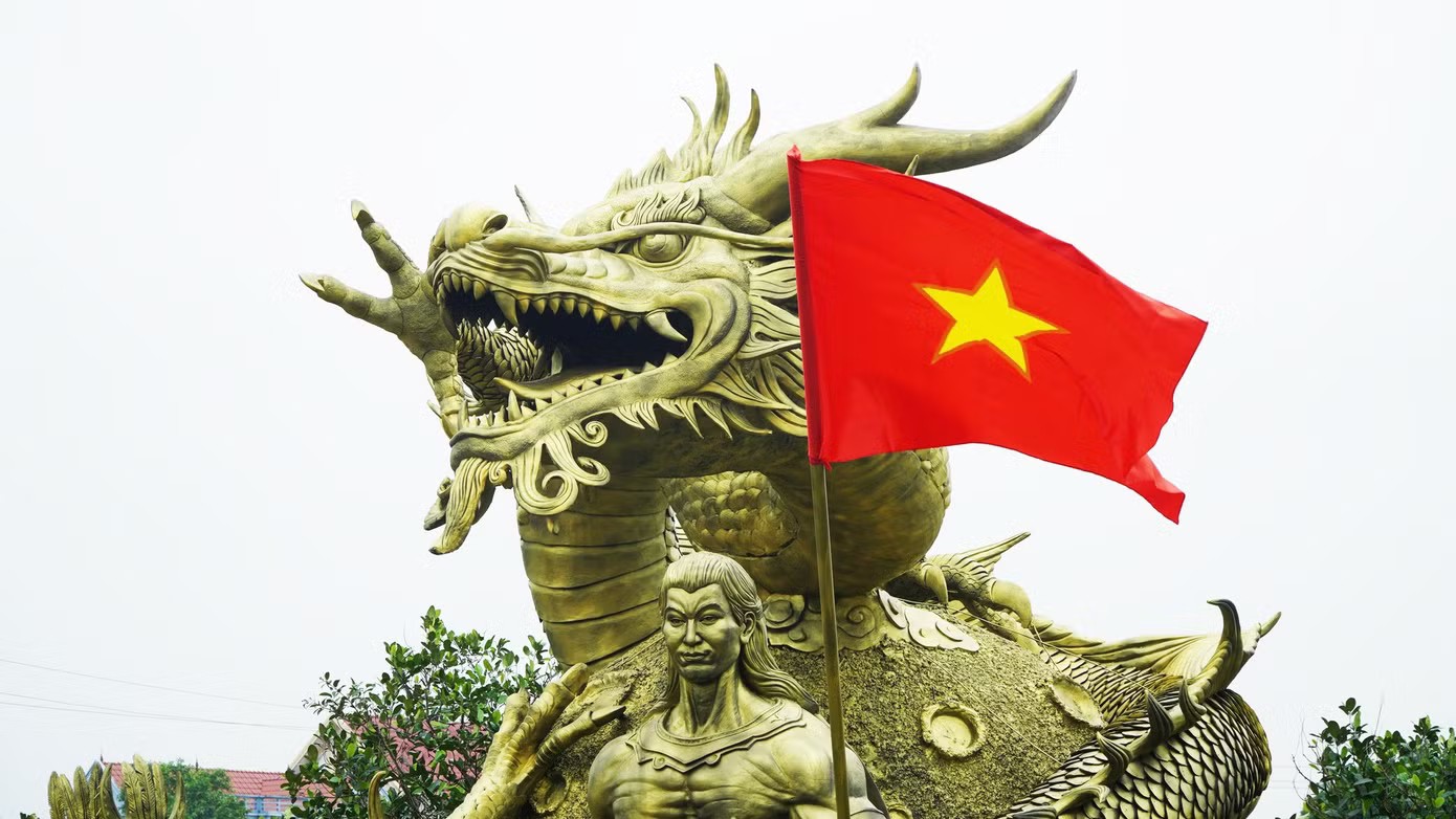 Làm tượng 'Cội Nguồn' dịp Giỗ Tổ, chàng trai Bắc Ninh gây xúc động - 10