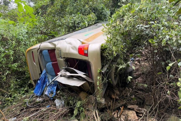 Nhân chứng kể lại giây phút xe khách chở 26 người lao xuống vực sâu ở Sơn La