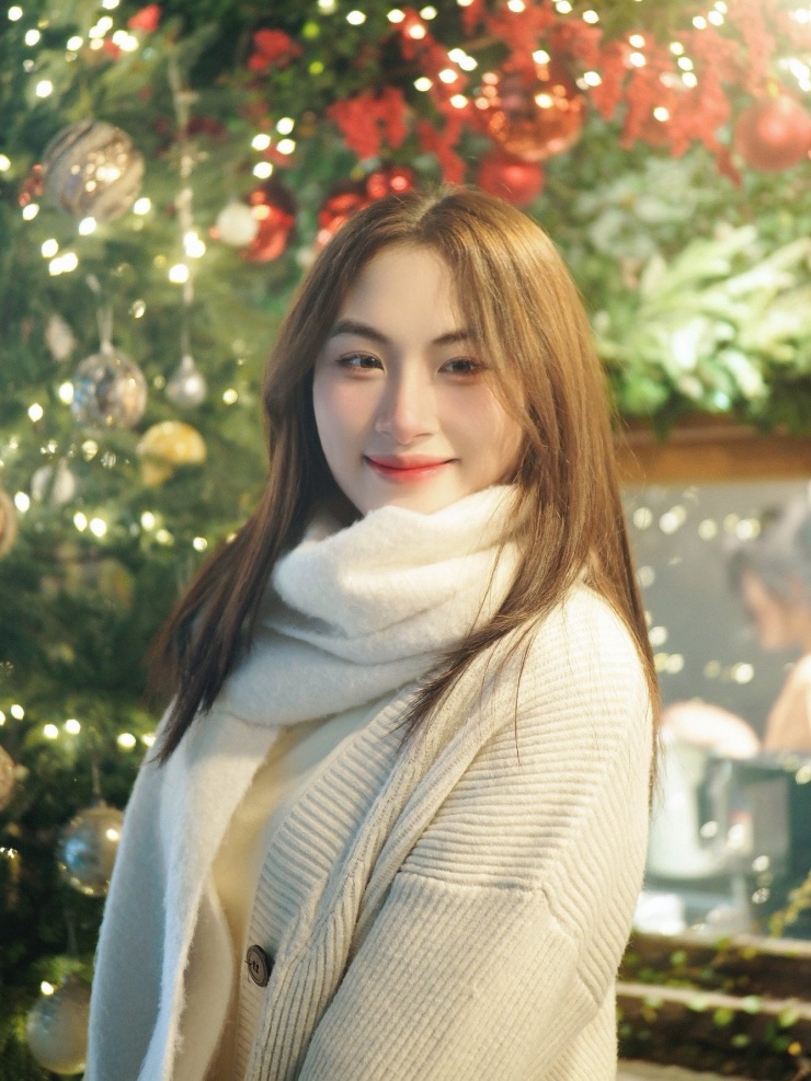 Hoa khôi bóng chuyền hội làng cao 1m80 gây sốt ở Cúp Hùng Vương - 8