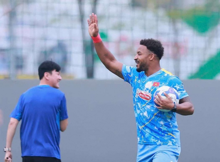 Nguyễn Xuân Son luôn là trụ cột và chắc suất đá chính ở ĐT Việt Nam trong những trận đấu quan trọng nếu đạt thể trạng tốt nhất. Ảnh: VFF