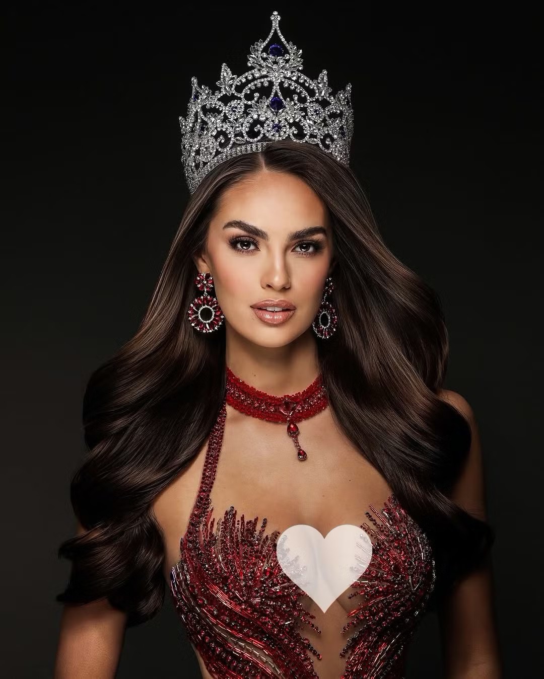 Trầm trồ với profile của người đẹp cao trên 1m9 đăng ký thi Miss Cosmo 2026 - 1