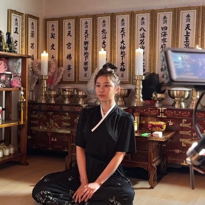 Nữ pháp sư Hàn Quốc gây sốt vì nhan sắc, đời tư nhiều biến cố - 5