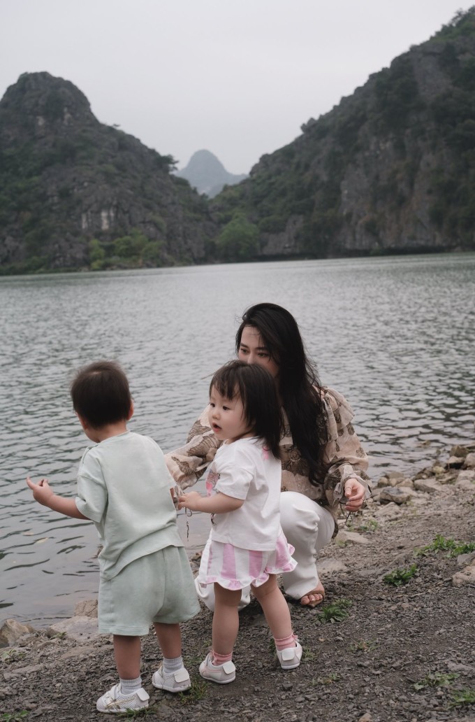 Phương Oanh khen con trai 2 tuổi 'nghiêm túc và trách nhiệm' - 7