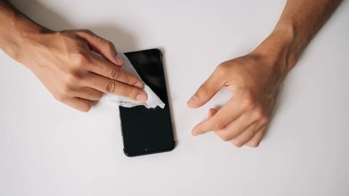 Cách vệ sinh điện thoại hiệu quả giúp giảm đáng kể vi khuẩn - 3