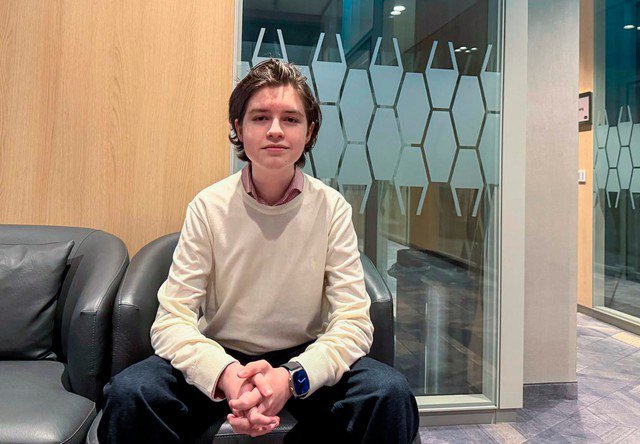 Laurent đang từng bước xây dựng một hành trình học thuật hiếm có