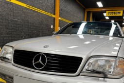 Hàng hiếm Mercedes-Benz R129 tại Việt Nam, xe 30 năm tuổi giá đắt hơn siêu xe