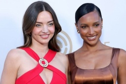 Miranda Kerr đọ sắc với thiên thần nội y Jasmine Tookes