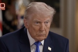 Ông Trump chỉ trích phóng viên vì đọc tuyên bố của nghi phạm nổ súng