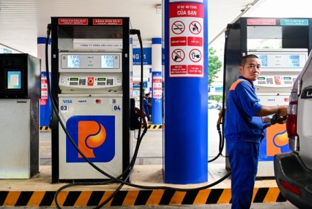 Giá xăng dầu hôm nay 27/4 mới nhất: Giá dầu tăng vọt khi đàm phán hòa bình Mỹ-Iran bế tắc