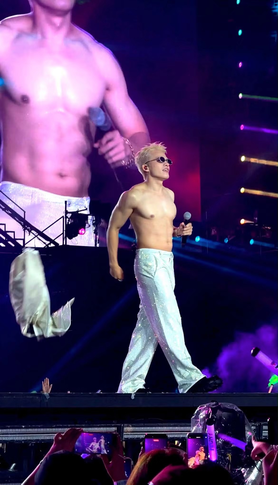 Nỗ lực hát live của 32 ca sĩ trước 50.000 khán giả - 6