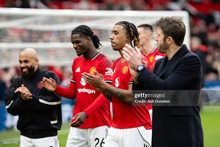 HLV Carrick hài lòng với Yoro và Heaven