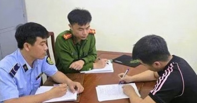 Xử lý thanh niên "chặt chém" du khách 200.000 đồng gửi xe ở lễ hội du lịch biển
