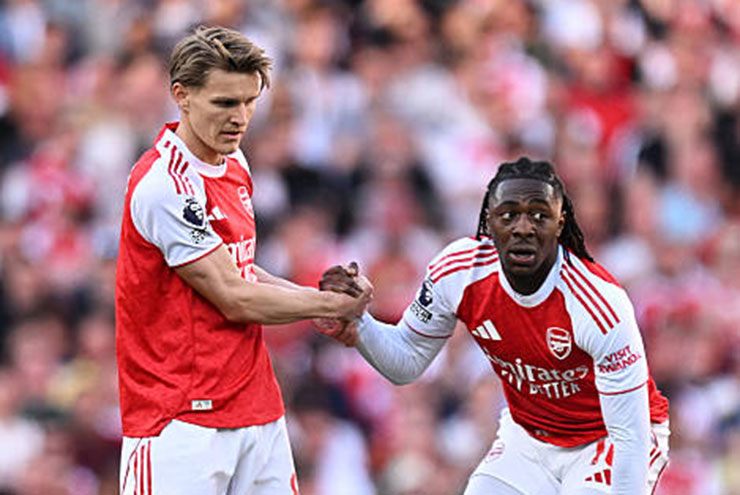 Arsenal đã chơi khởi sắc hơn phần nào từ khi Odegaard và Eze trở lại
