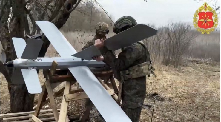 “Vua chiến trường” suy yếu, viết lại luật chơi bằng robot và UAV sát thủ - 1