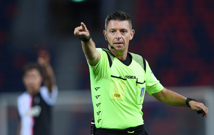 Ông Rocchi thời còn cầm còi. Ảnh: AFP