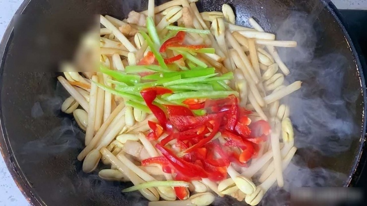 Loại rau dân dã tưởng quen mà lạ, được mệnh danh là "mầm trường thọ", protein gấp 8 lần sữa, xào sơ cũng ngon - 7