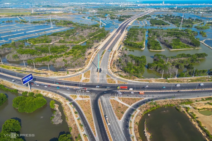 Cung đường có cầu cạn ngắm biển nối TP HCM - Lâm Đồng - 8