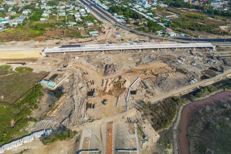 Cung đường có cầu cạn ngắm biển nối TP HCM - Lâm Đồng - 11