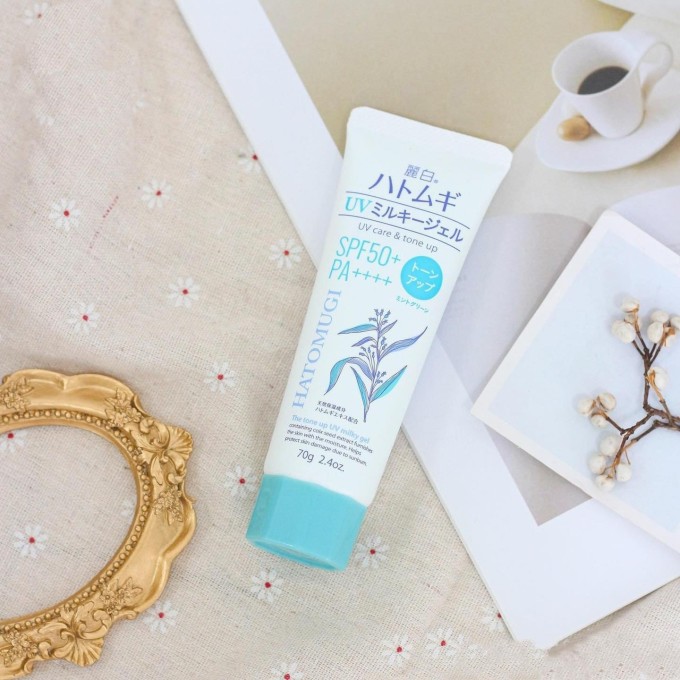 4 món makeup thiết yếu giúp bạn rạng rỡ khi đi biển - 1