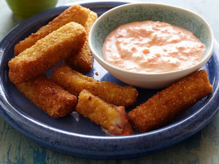 Món cá chiên giòn là một phần văn hóa của người Mỹ. (Ảnh: FoodNetwork)