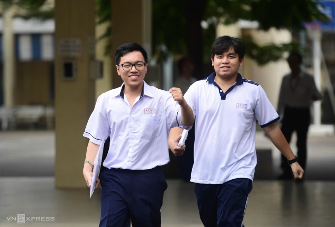 Thí sinh TP HCM thi tốt nghiệp THPT năm 2025. Ảnh: Quỳnh Trần