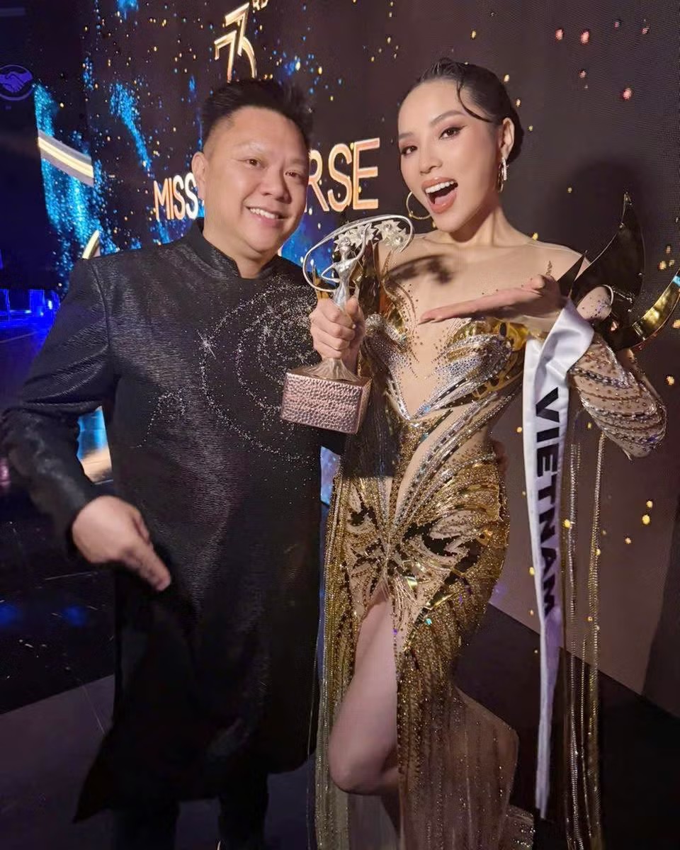 Ông Valentin Trần với 2 mùa giải ở Hoa hậu Hoàn vũ 2025.