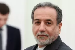 Iran sẵn sàng mở lại eo biển Hormuz nếu Mỹ dỡ phong tỏa