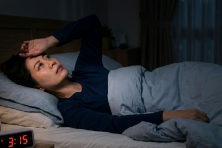Thói quen phổ biến này khiến chứng mất ngủ tồi tệ hơn