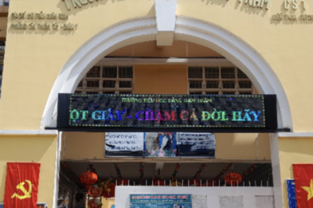 TP HCM: 25 học sinh nghi ngộ độc thực phẩm, có ca thở máy