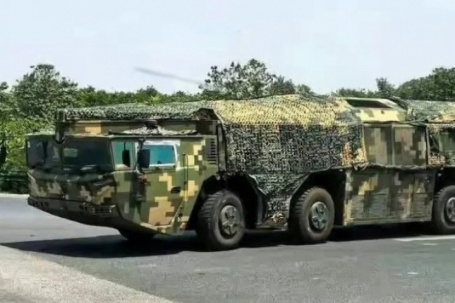 Hình ảnh mới hé lộ tổ hợp tên lửa cơ động chưa từng công bố của Trung Quốc?