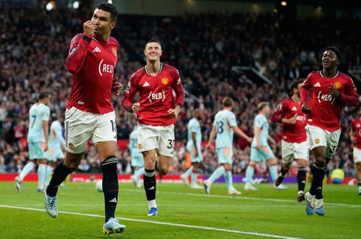 MU cầm chắc tấm vé trở lại Champions League