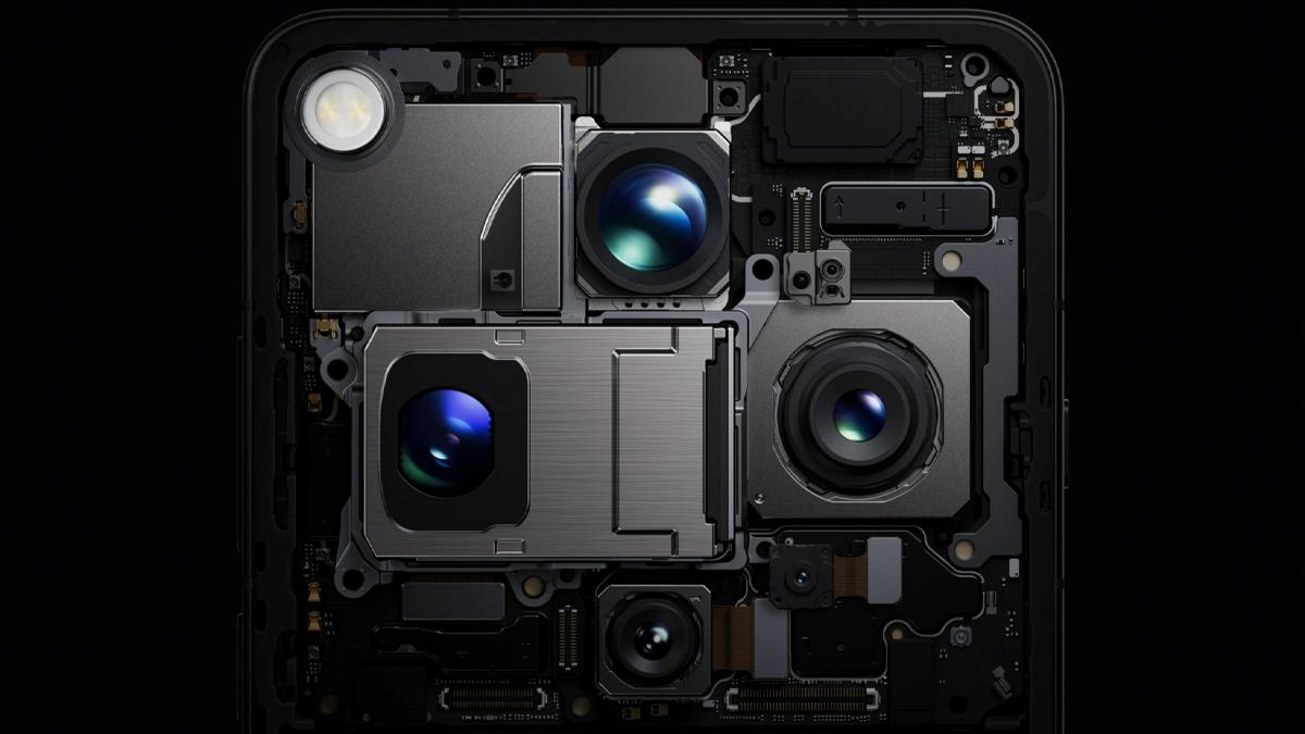 Cụm camera sắc nét, zoom hoàn hảo (Ảnh: OPPO)