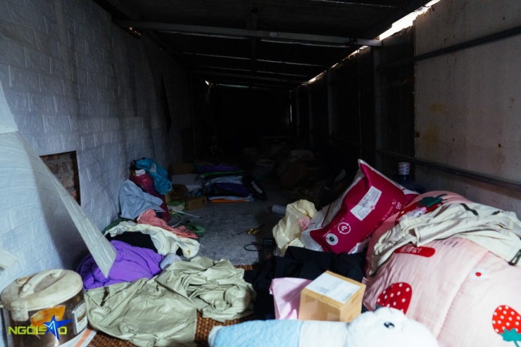 Cảnh sống chật chội trong nhà siêu mỏng, siêu méo sau giải tỏa - 6