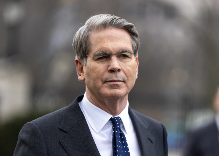 Mỹ tung thêm đòn trừng phạt lên Iran - 1