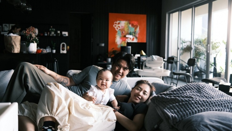 Ảnh sao 29/4: Quốc Trường làm vệ sĩ hộ tống Ngọc Trinh ra phố - 11