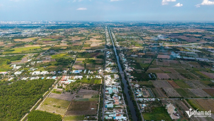 Đường Thích Thiện Hòa nhìn từ trên cao