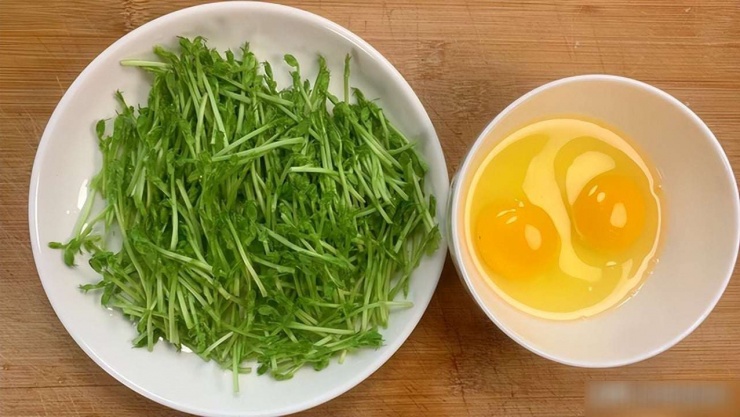 Loại rau nho nhỏ, tính mát như kem, giải nhiệt, dưỡng gan, cải thiện thị lực, xào nhanh thành món giòn ngọt, đưa cơm - 3