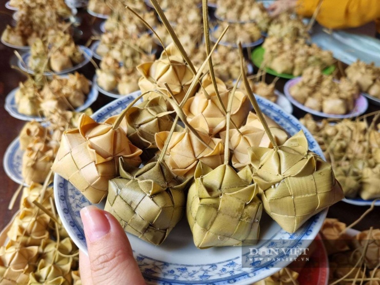 Bánh kà tum - nét ẩm thực độc đáo của đồng bào dân tộc thiểu số Khmer.
