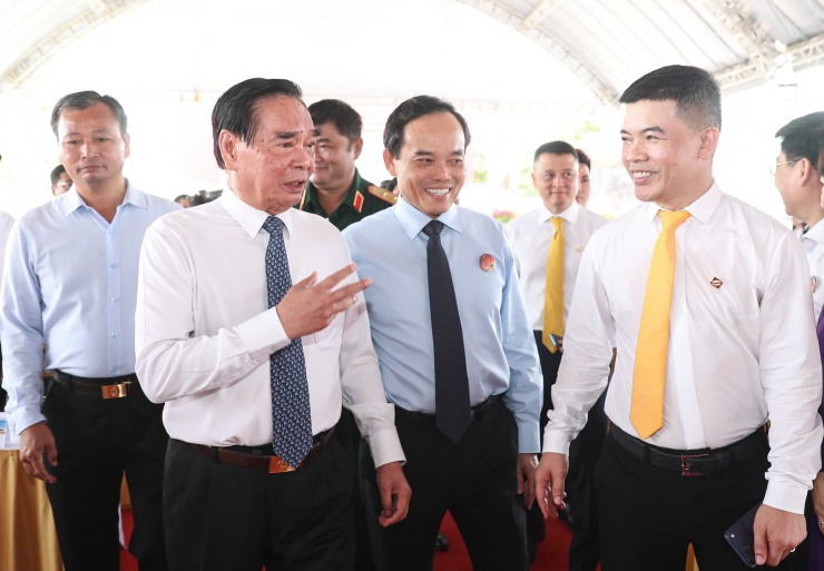 Đại tướng Lê Hồng Anh và Bí thư Thành ủy TPHCM Trần Lưu Quang dự lễ khởi công