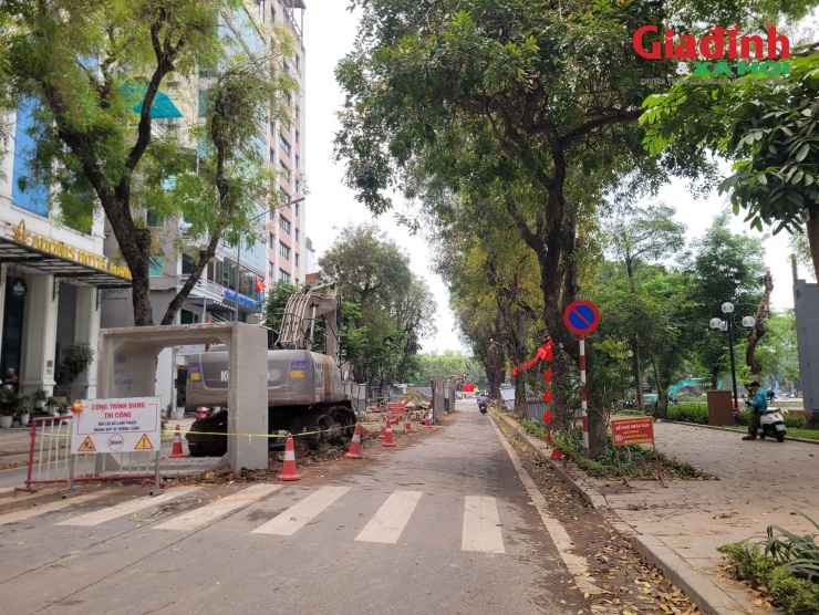 Công trình này sẽ góp phần giải quyết tình trạng ngập úng khu vực phố Phan Bội Châu - Lý Thường Kiệt và khu phố cổ. Thời gian thực hiện sẽ kéo dài đến ngày 31/5/2026.