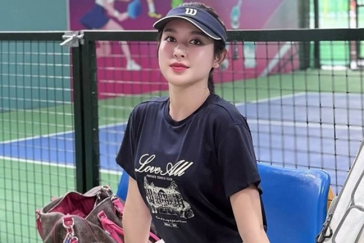 Huyền My đầu tư tủ đồ để chơi pickleball 7 tiếng một ngày