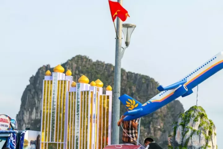 Độc đáo dàn xe khuấy động đường phố Hạ Long