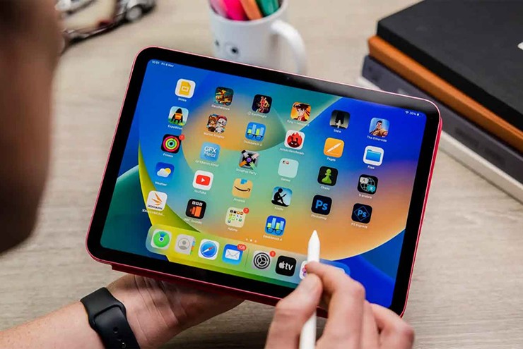 iPad 11 vẫn hỗ trợ bút S Pen.