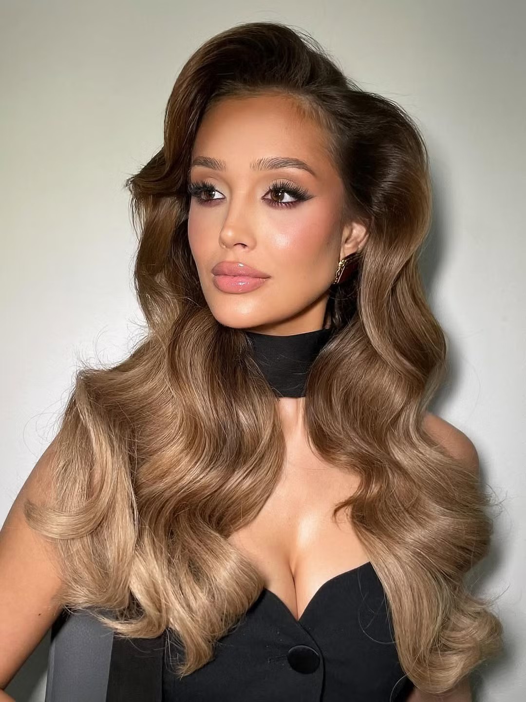 Linda Górecká là người kế nhiệm của Hoa hậu Thế giới 2024 Krystyna Pyszkova. Cô được kỳ vọng tiếp nối thành tích ấn tượng của Hoa hậu đẹp nhất thế giới 2024 và mang về giải cao cho Cộng hòa Czech ở Hoa hậu Thế giới 2026 tổ chức tại Việt Nam.