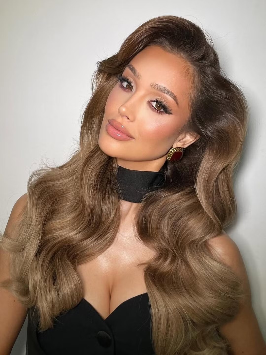 Linda Górecká là người kế nhiệm của Hoa hậu Thế giới 2024 Krystyna Pyszkova. Cô được kỳ vọng tiếp nối thành tích ấn tượng của Hoa hậu đẹp nhất thế giới 2024 và mang về giải cao cho Cộng hòa Czech ở Hoa hậu Thế giới 2026 tổ chức tại Việt Nam.