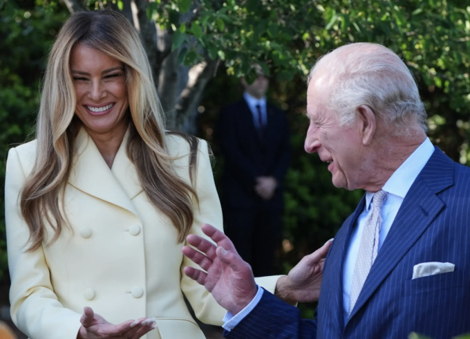 Bà Melania Trump và Vua Charles tại Nhà Trắng ngày 27/ 4. Ảnh: BI