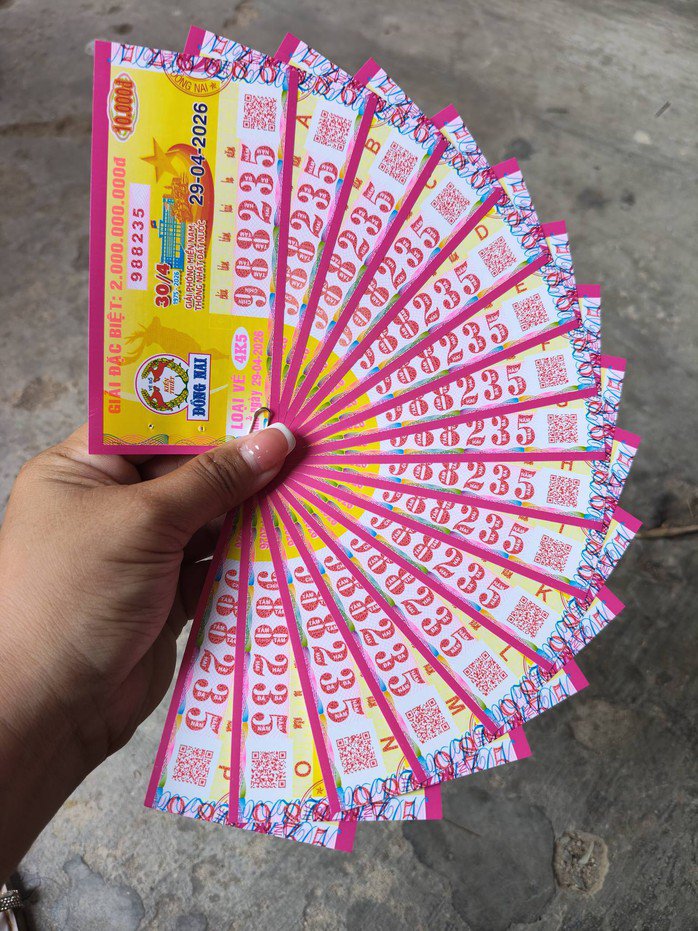 Nhiều vé trúng độc đắc xổ số miền Nam xuất hiện vào chiều 29-4 - 4