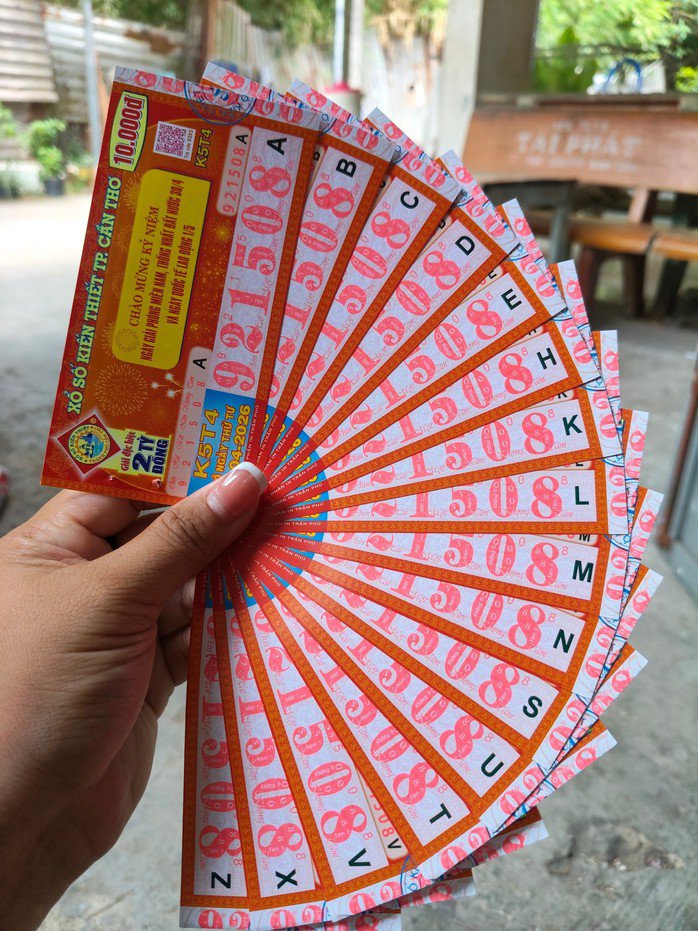 Nhiều vé trúng độc đắc xổ số miền Nam xuất hiện vào chiều 29-4 - 5