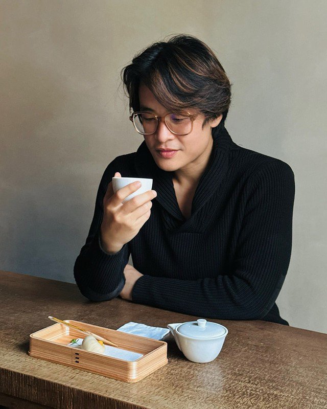 Ở tuổi U50, quý ông Vbiz hát 'Tháng Tư là lời nói dối của em' vẫn độc thân, chăm làm từ thiện - 7